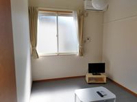 レオパレスラ　ピエーノ 居間