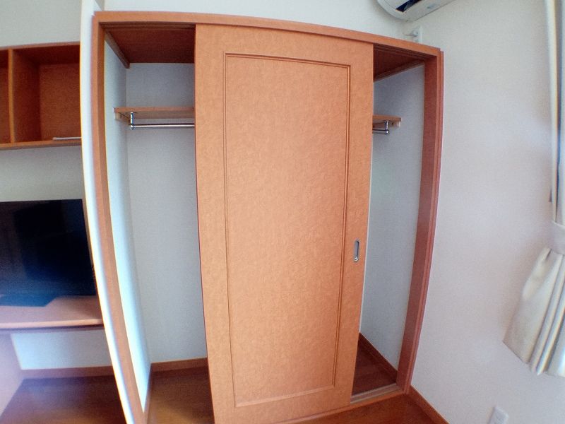 レオパレス春風 収納