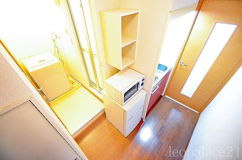レオパレス朝見１号館 エントランス