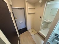レオネクストラージヒル 玄関