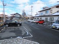 レオパレスサンズ 駐車場