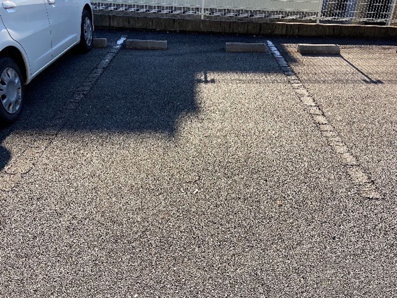レオパレスＹカネミツ　三番館 駐車場