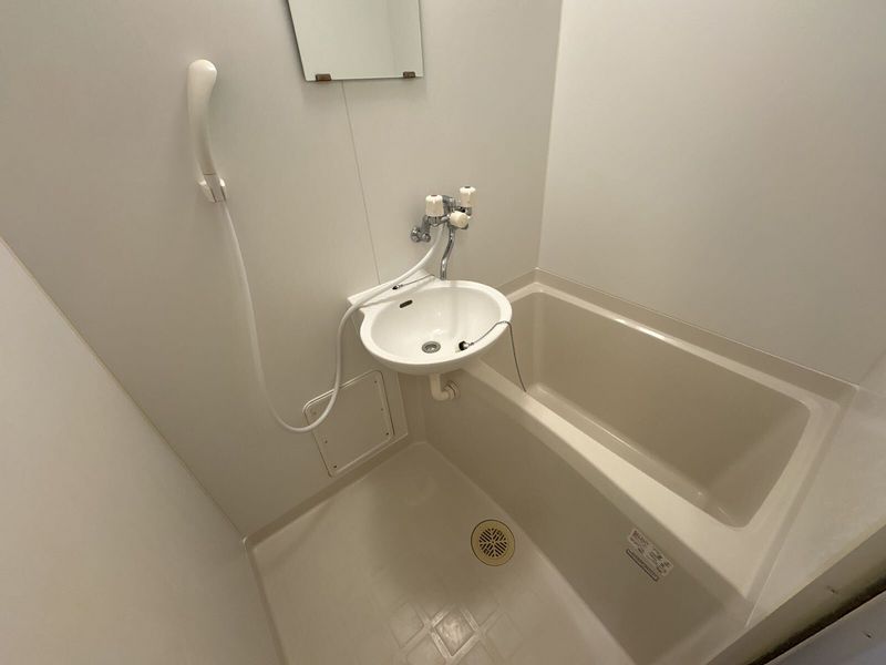 レオパレスサンクフルコート 風呂