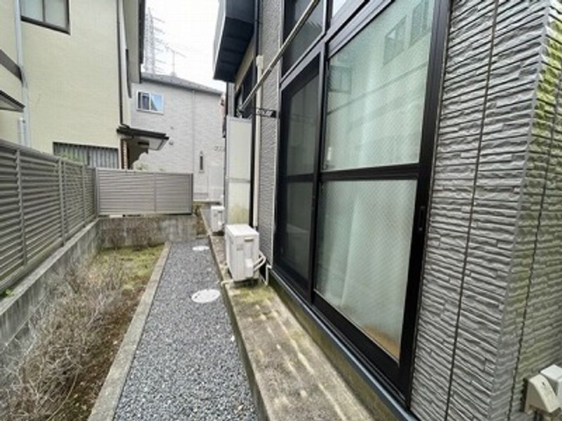 レオパレスオリジン　アール バルコニー