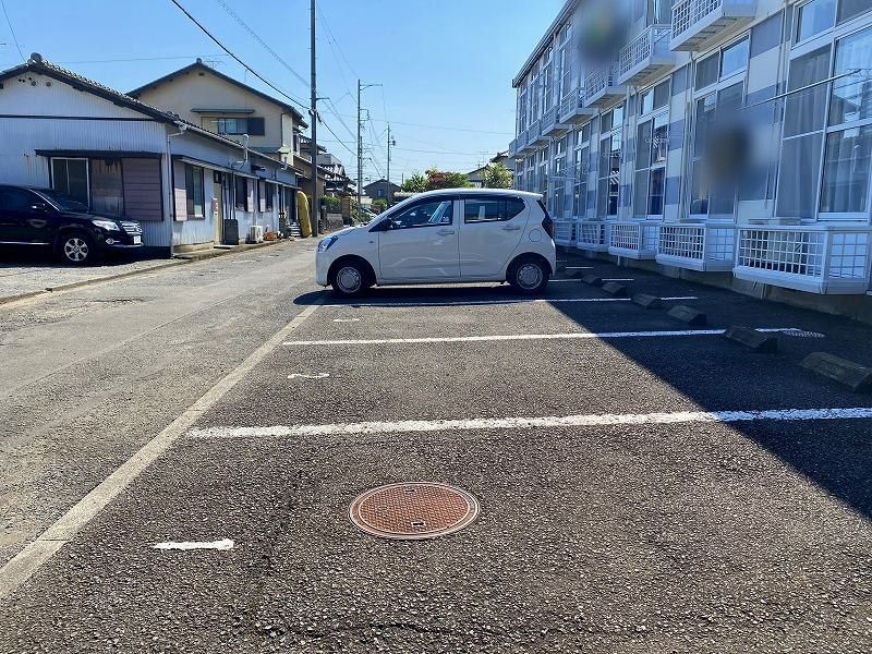 レオパレスＳＫＹ　ＹＡＲＤ 駐車場