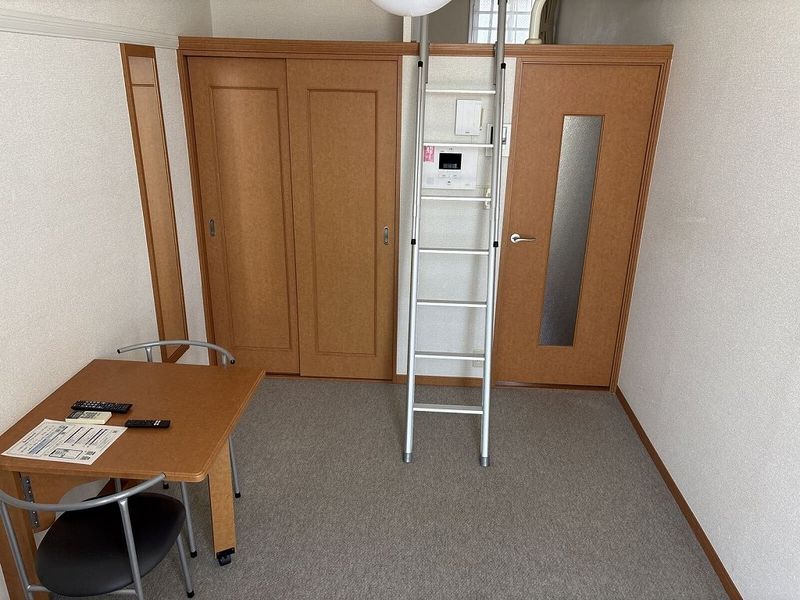 レオパレスリンダーホフ 居間