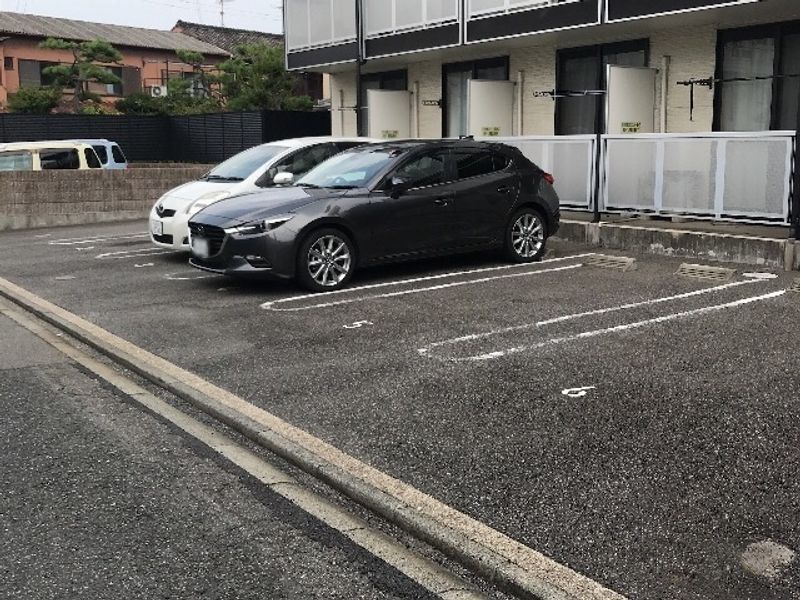 レオパレス野立Ⅱ 駐車場