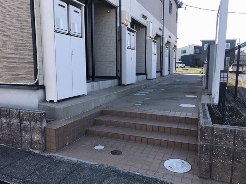 レオパレスサンビッフェ エントランス