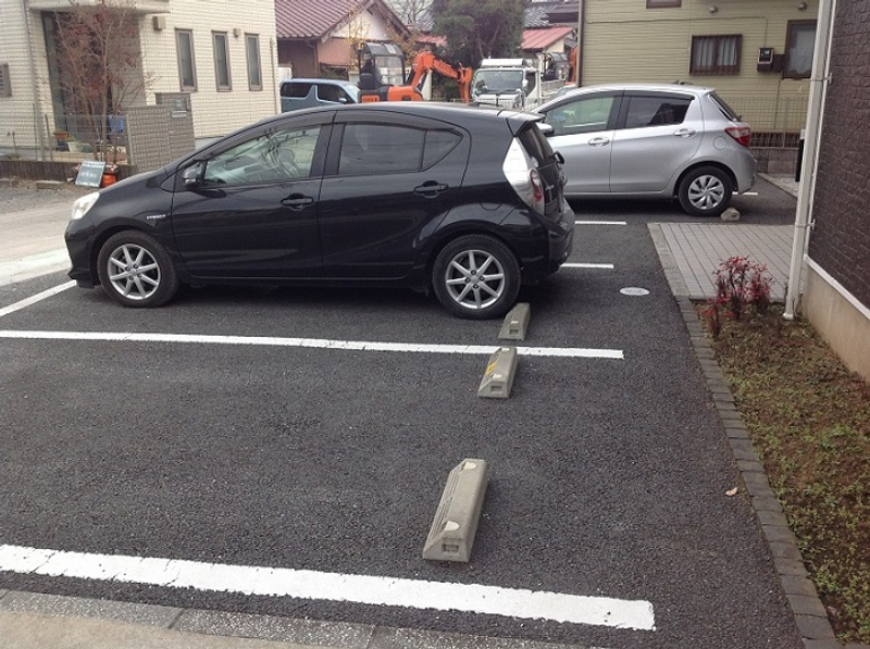 レオネクストパレット 駐車場