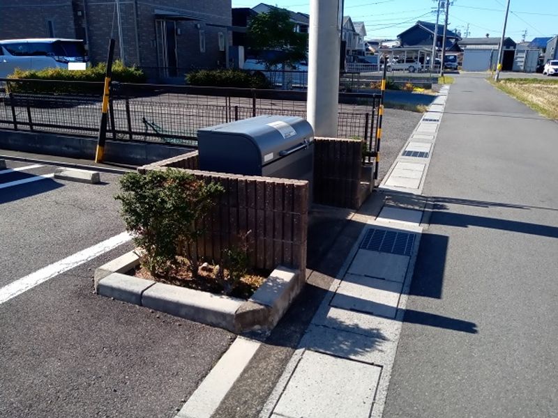 レオパレス蔵前 庭