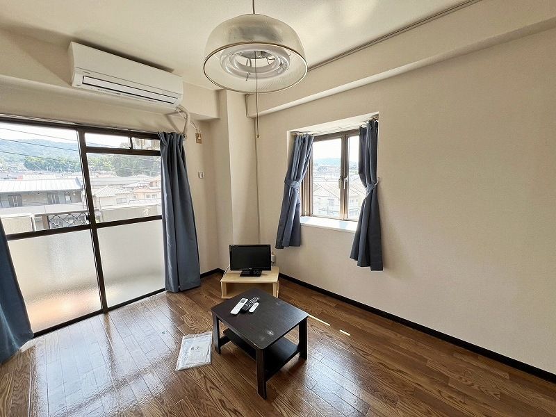 レオパレスグリーンバレー一番館 居間