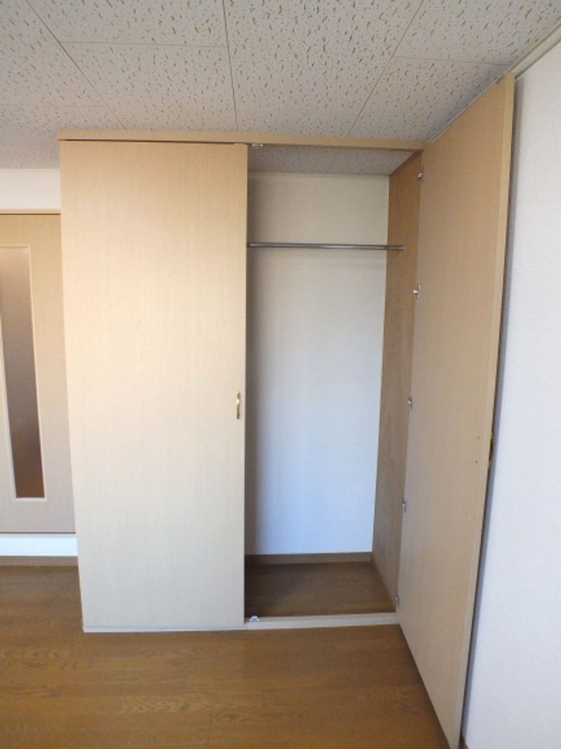 レオパレスサンライズ 収納