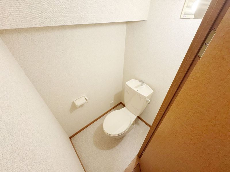レオパレス新田町 トイレ