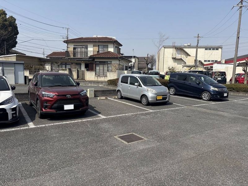 レオパレスツインヴィラＡ 駐車場