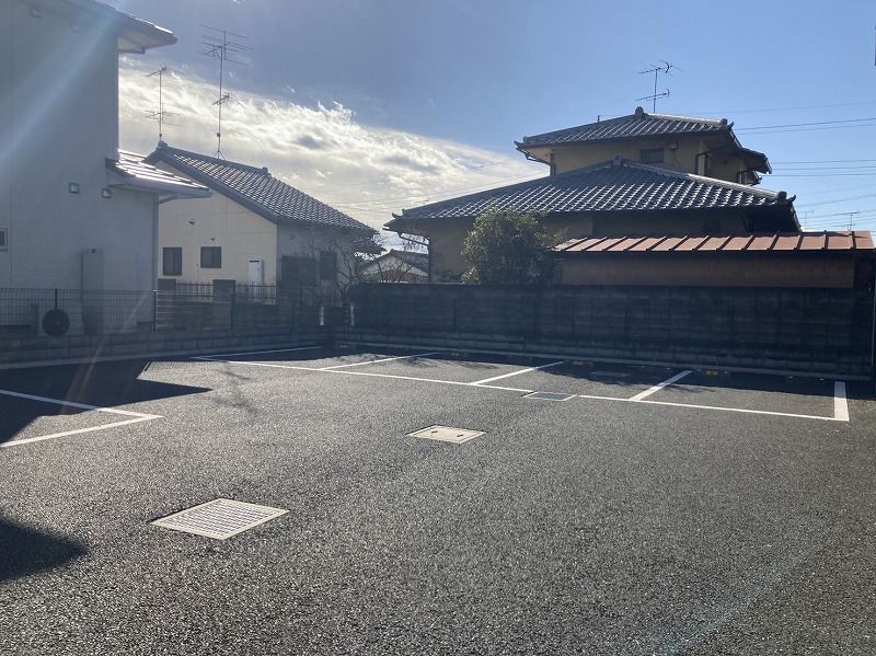 レオネクストアムール羽生 駐車場