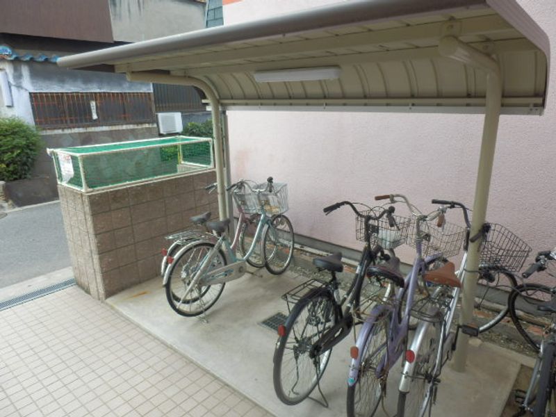 レオパレスＯａｋｃｏｕｒｔ長橋 共用部分
