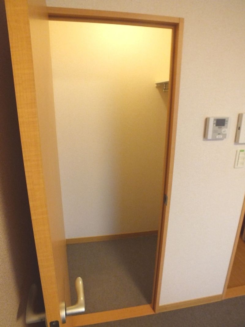 レオパレスメローフィールド　Ｋ 収納