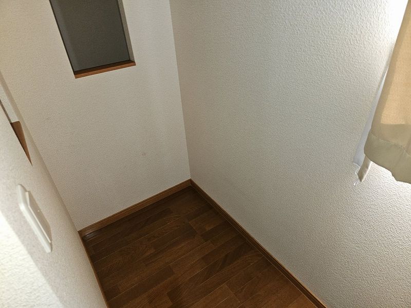 レオパレスサウスランド 収納