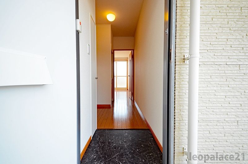 leopalace Nakatomi Entrance