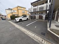 レオパレスソレイユ 駐車場