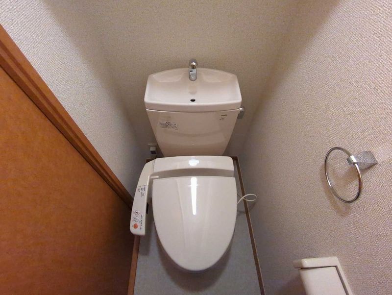 レオパレスＦｉｎｅ２ トイレ