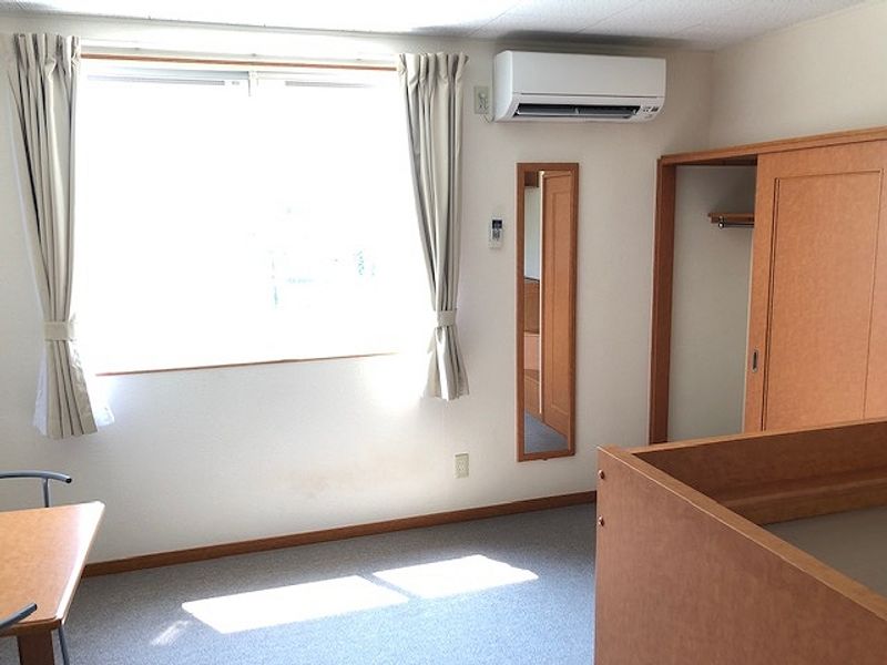 レオパレスＫＯＭＯＴＯ古河Ⅰ 居間