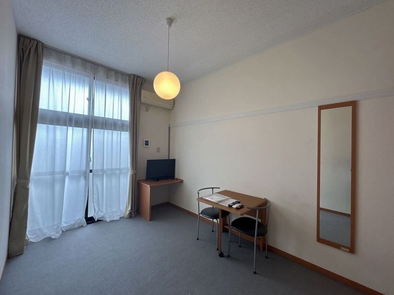 レオパレスバロン 居間