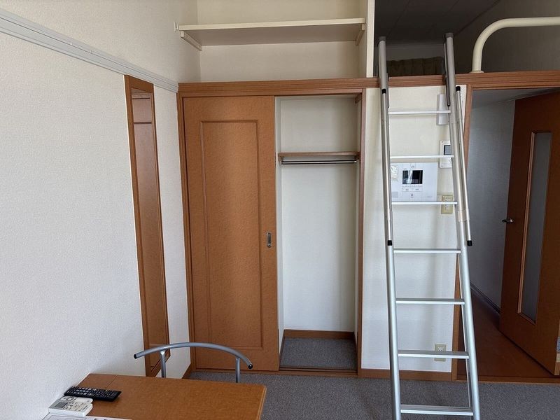 レオパレスかなめ２ 収納