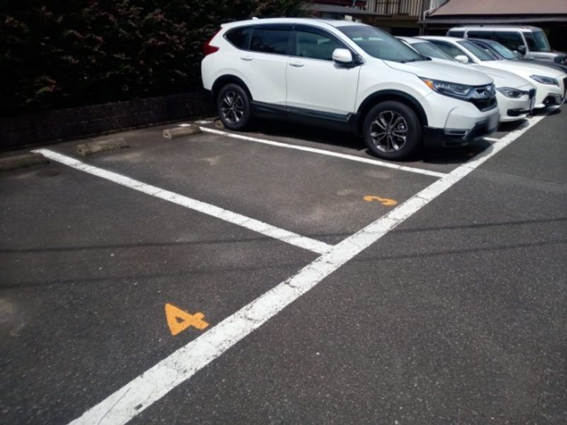 レオパレス若宮Ⅱ 駐車場