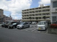 レオパレス豊見城 駐車場