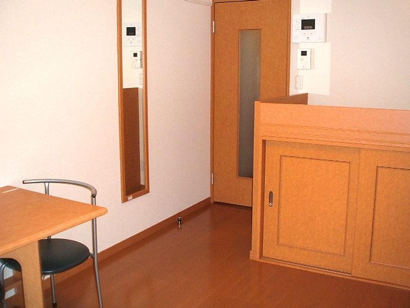 レオパレス堀口 居間