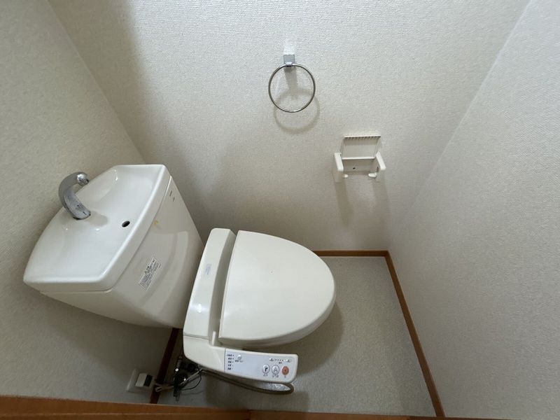 レオパレスセゾン トイレ
