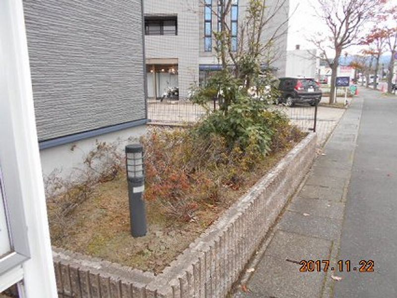 レオパレス羽水 庭