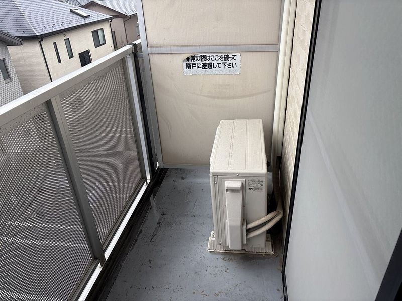 レオパレス山崎８５ バルコニー