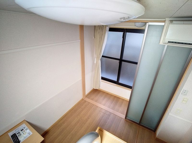 レオパレスヴェルレーヌ 居間