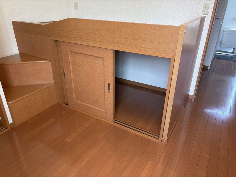 レオパレスアゼリア 収納