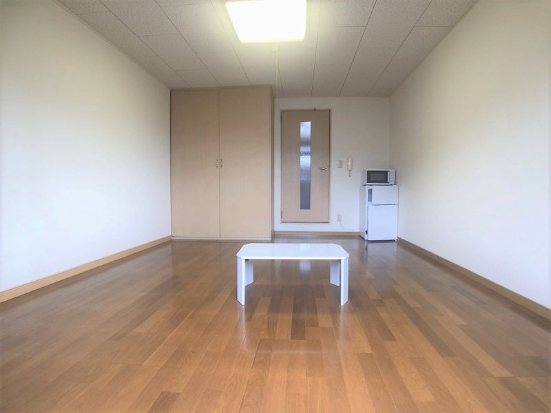 レオパレス天王 居間