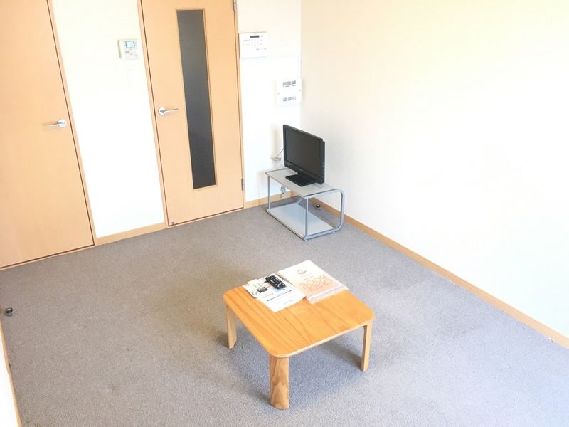 レオパレスクオラ 居間