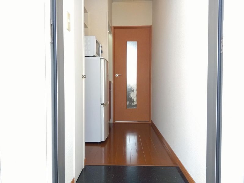 レオパレスハーモニー 玄関