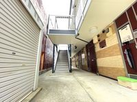 レオパレス屋形 エントランス