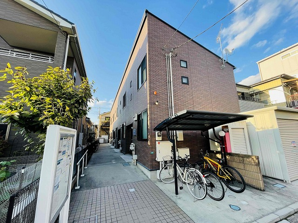 LEONEXT Yamazaki Azumabashi exterior