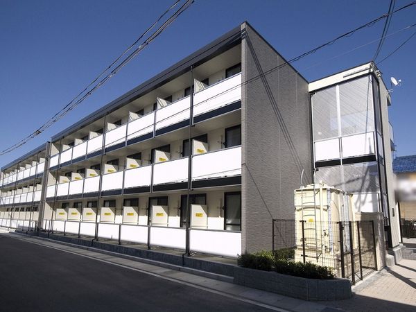 レオパレステルヌーラ彦根 外観