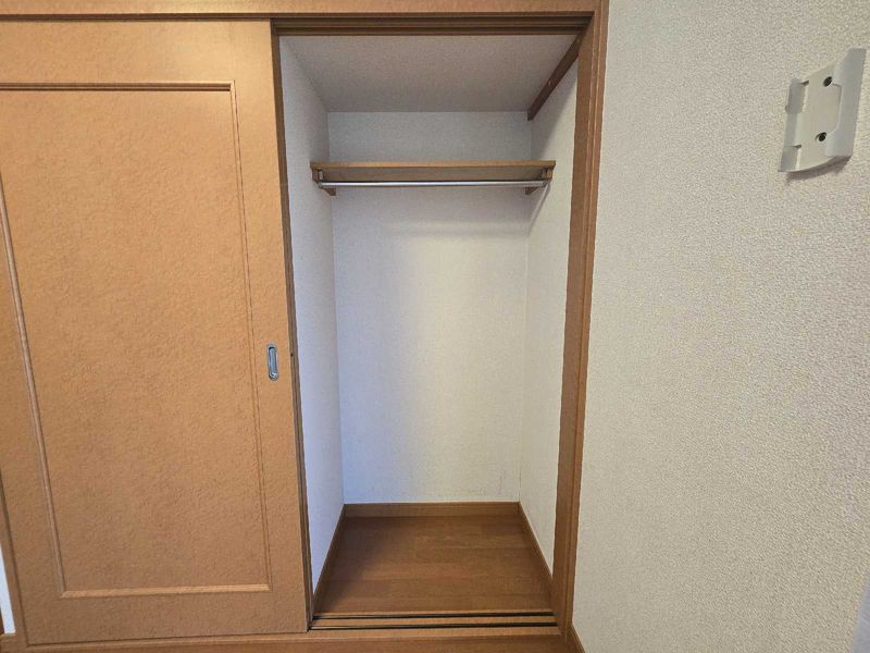 レオパレスウォーターロード 収納