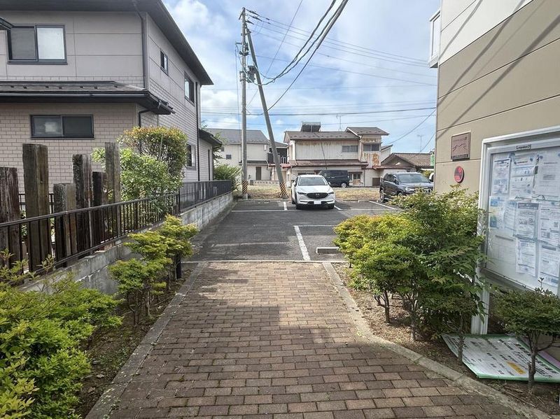 レオパレスワンズヴィレッジ大宮 エントランス
