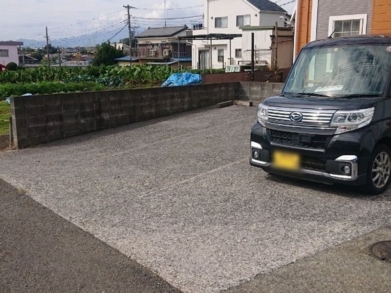 レオパレス玉美第１ 駐車場