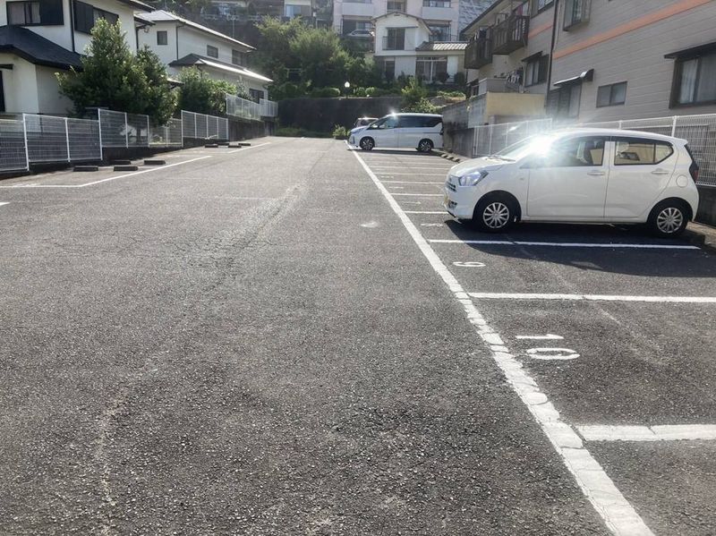 レオパレスマンダリン　Ｍ＆Ｔ 駐車場