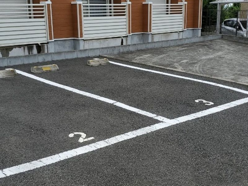 レオネクスト花桜 駐車場