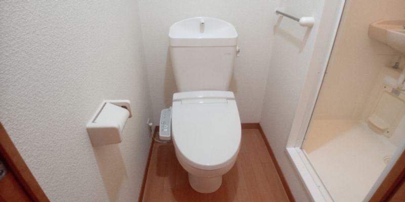 レオパレスＭＯＲＥニ島 トイレ