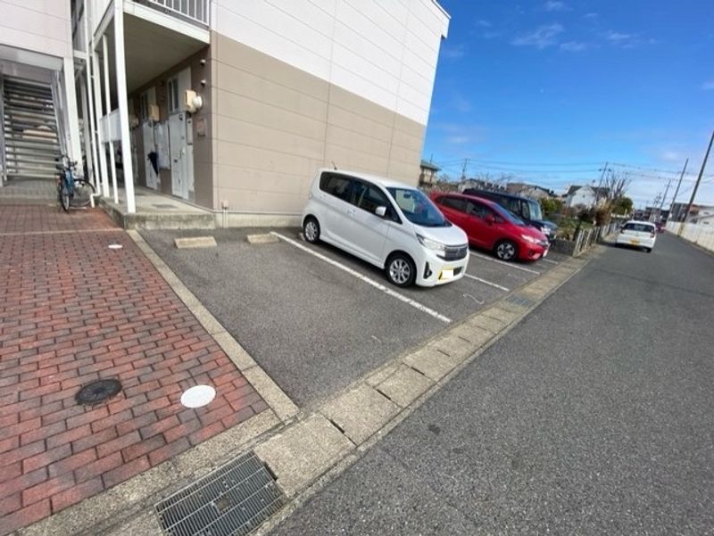 レオパレス尾張富士 駐車場