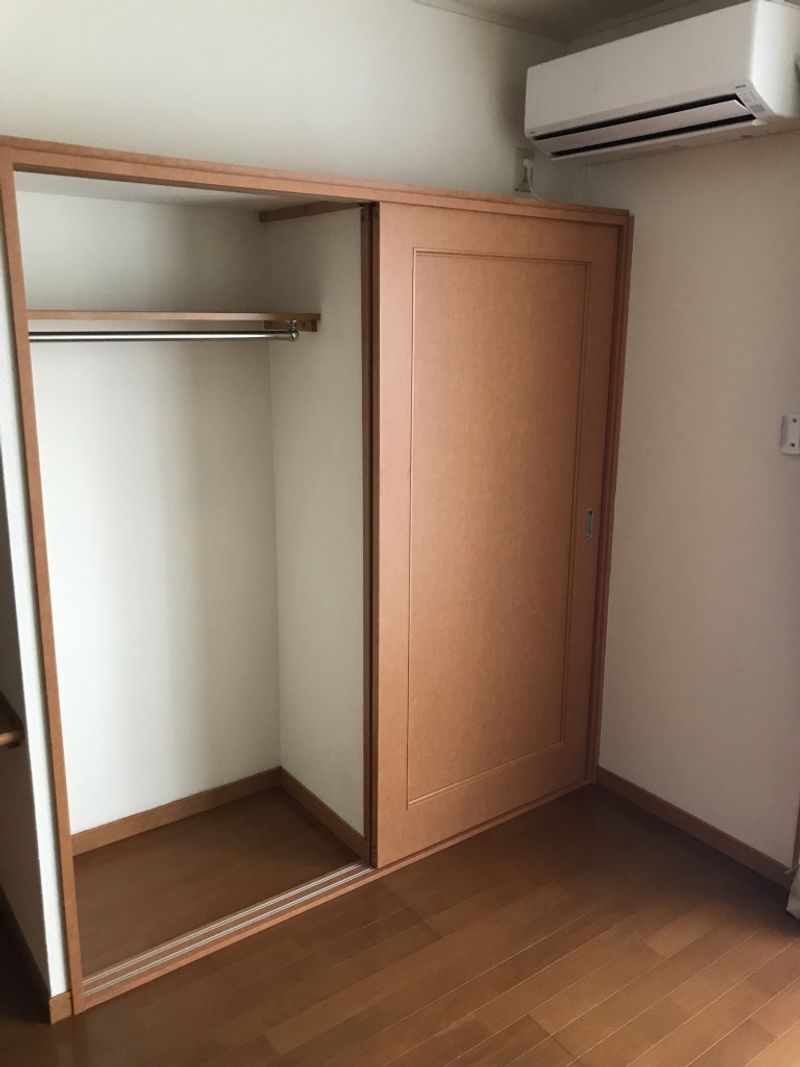 レオパレスコスモ 収納